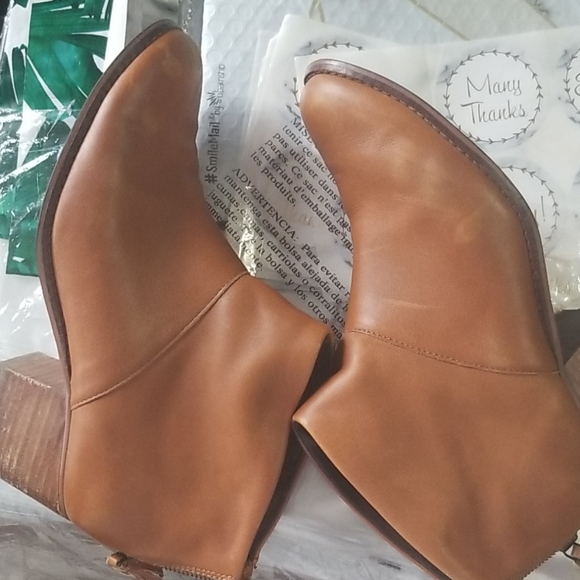 SOLD - TOMS Leila boots - Picture 4 of 4